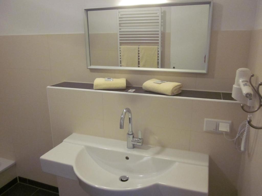 Hotel Waldesruh Dusseldorf Room photo